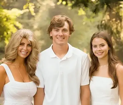 Sophia Skoro with mother and brother
